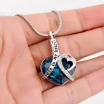 collier urne coeur