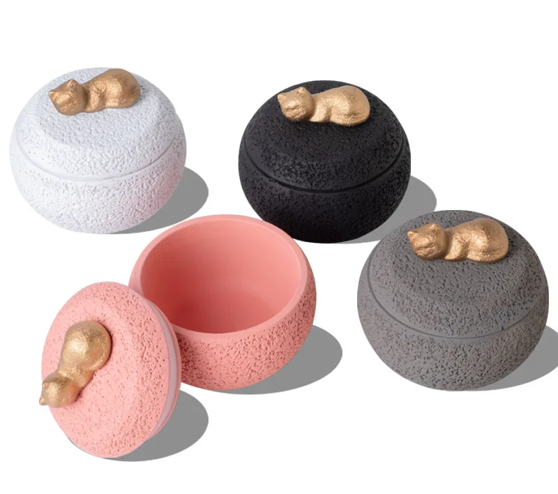 Urne chat chien or couché sur rose blanc noir gris – Image 5